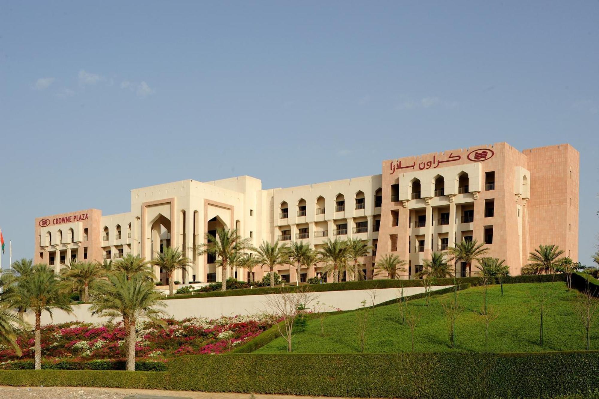 Crowne Plaza Sohar By Ihg Hotel Exterior foto